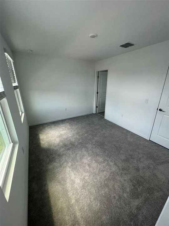 合同活跃: $1,690 (2 贝兹, 2 浴室, 1567 平方英尺)