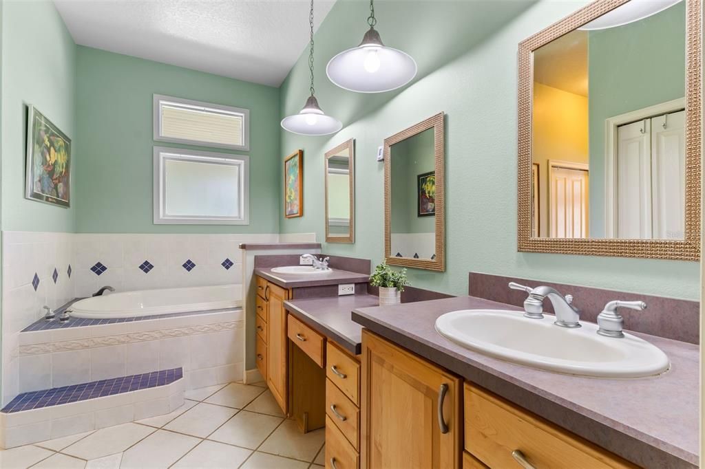 На продажу: $1,550,000 (4 спален, 3 ванн, 3128 Квадратных фут)