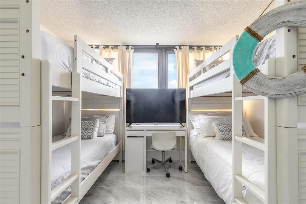 待售: $625,000 (3 贝兹, 2 浴室, 1735 平方英尺)