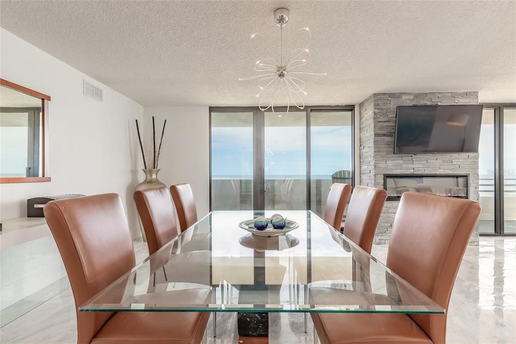 待售: $625,000 (3 贝兹, 2 浴室, 1735 平方英尺)