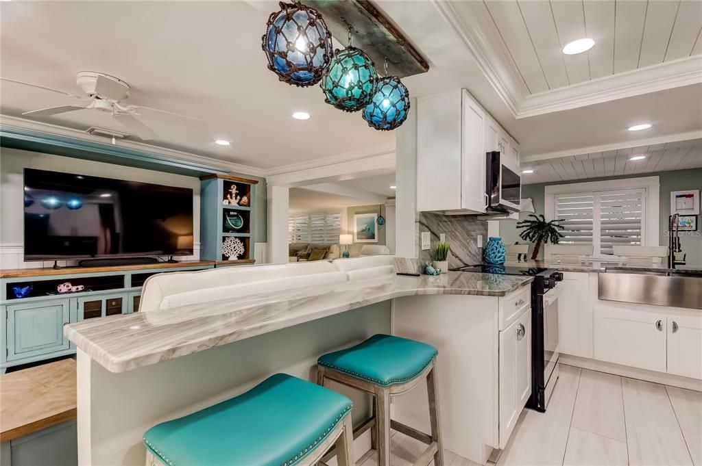 Под контрактом: $529,000 (2 спален, 2 ванн, 1597 Квадратных фут)