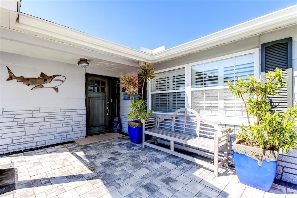 Под контрактом: $529,000 (2 спален, 2 ванн, 1597 Квадратных фут)