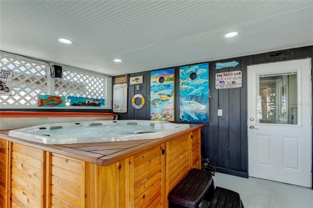 Под контрактом: $529,000 (2 спален, 2 ванн, 1597 Квадратных фут)