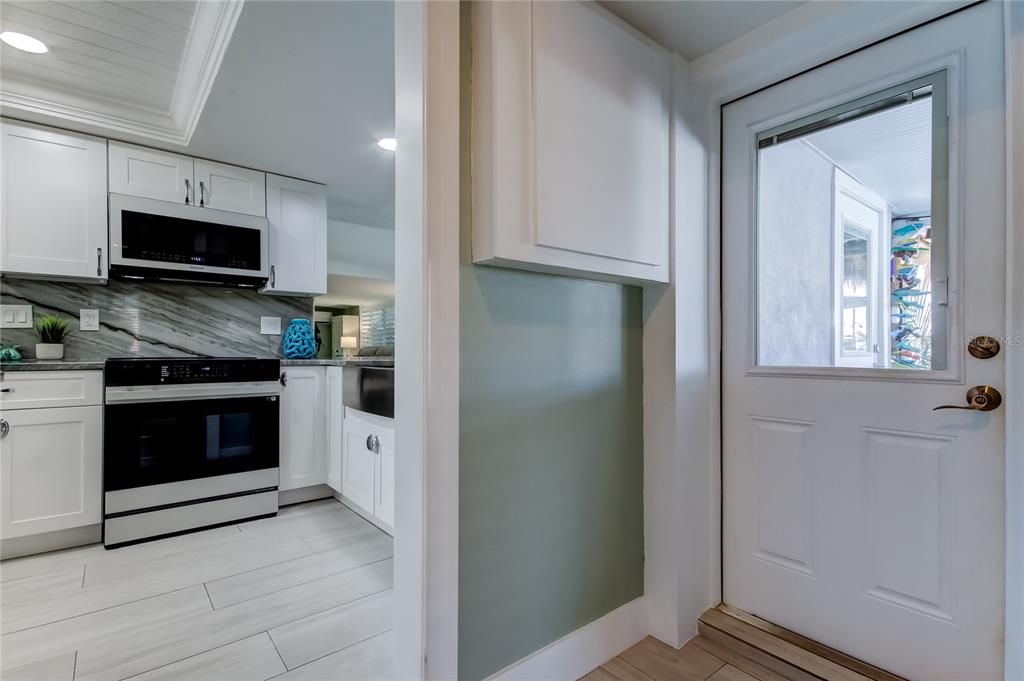 Под контрактом: $529,000 (2 спален, 2 ванн, 1597 Квадратных фут)