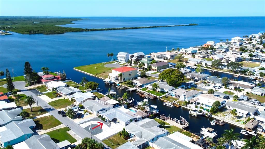 Под контрактом: $529,000 (2 спален, 2 ванн, 1597 Квадратных фут)