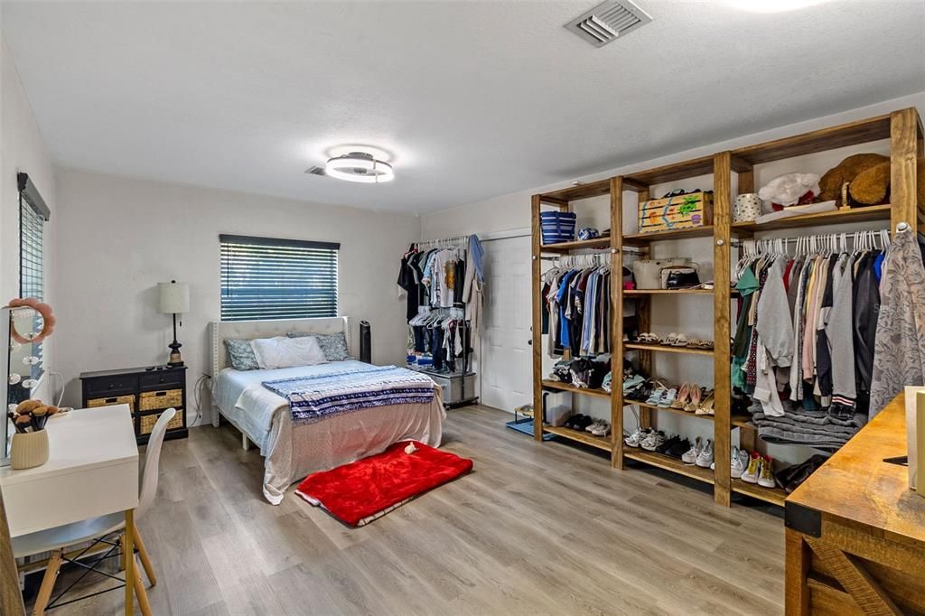 待售: $276,000 (3 贝兹, 2 浴室, 1199 平方英尺)