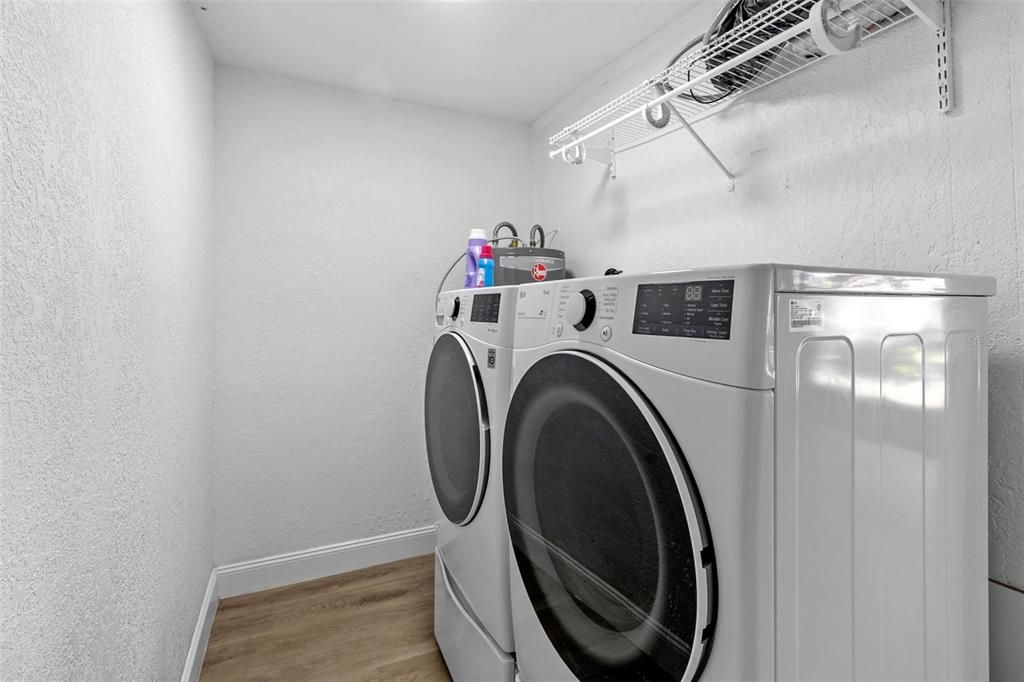 待售: $276,000 (3 贝兹, 2 浴室, 1199 平方英尺)