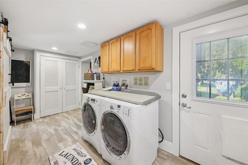 待售: $898,000 (3 贝兹, 2 浴室, 3285 平方英尺)