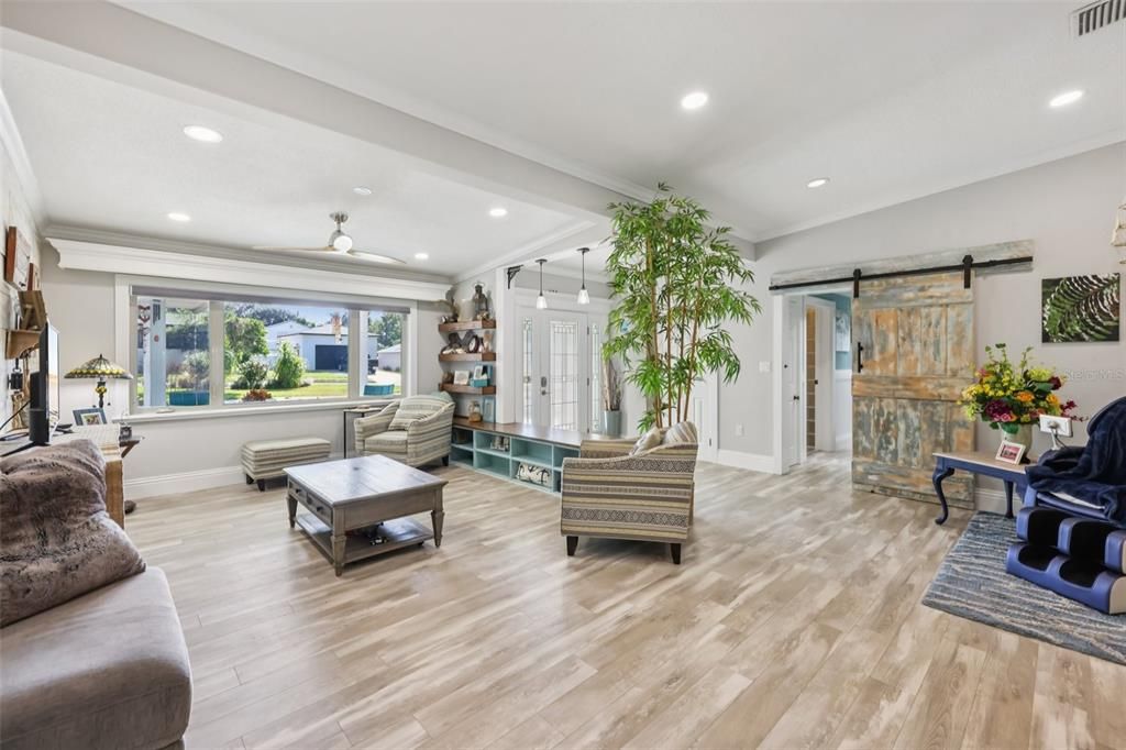 待售: $898,000 (3 贝兹, 2 浴室, 3285 平方英尺)