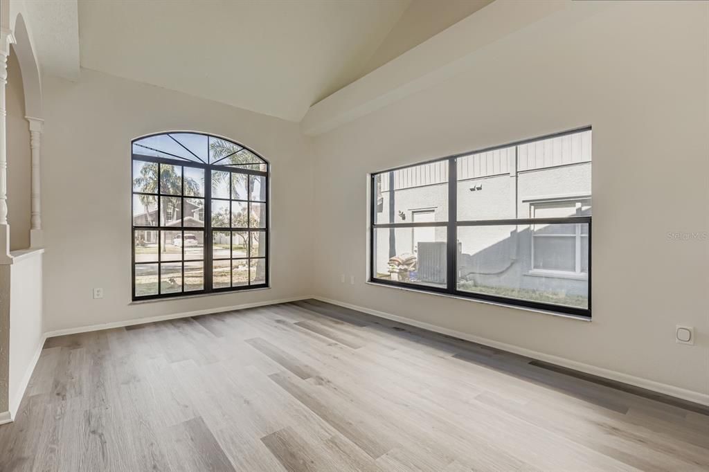 На продажу: $595,000 (4 спален, 2 ванн, 2282 Квадратных фут)