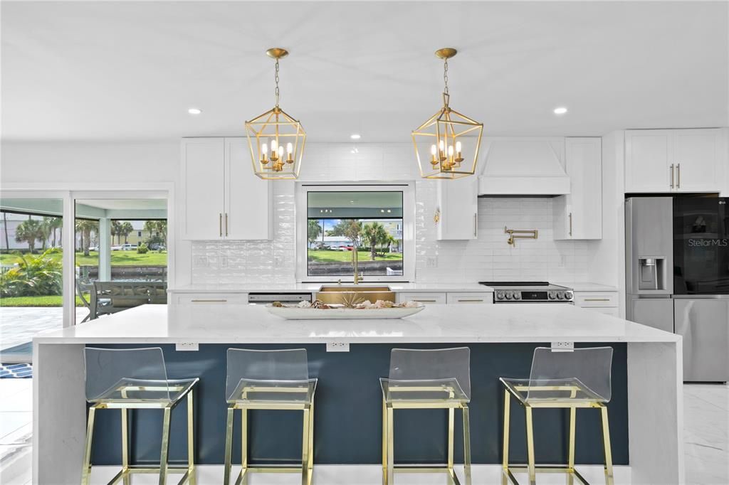 待售: $1,390,000 (4 贝兹, 2 浴室, 1703 平方英尺)