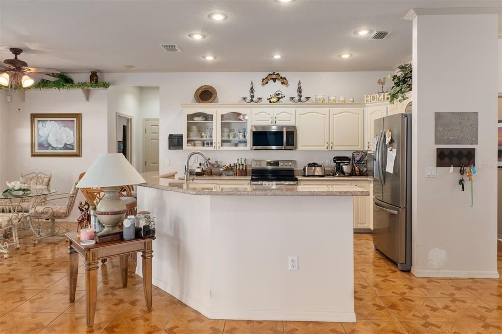 待售: $559,000 (3 贝兹, 2 浴室, 2320 平方英尺)