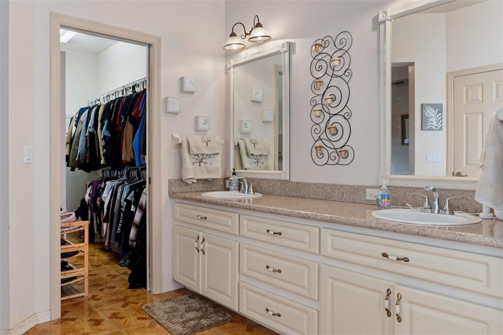 待售: $559,000 (3 贝兹, 2 浴室, 2320 平方英尺)