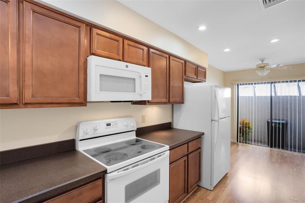 For Sale: $272,900 (3 beds, 2 baths, 1311 Square Feet)