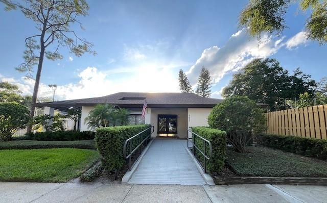 For Sale: $272,900 (3 beds, 2 baths, 1311 Square Feet)