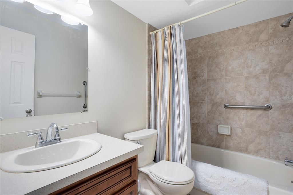 For Sale: $272,900 (3 beds, 2 baths, 1311 Square Feet)