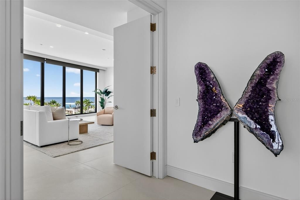 For Sale: $7,100,000 (2 beds, 2 baths, 3130 Square Feet)