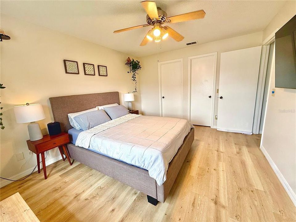 Activo con contrato: $1,950 (2 camas, 2 baños, 1080 Pies cuadrados)