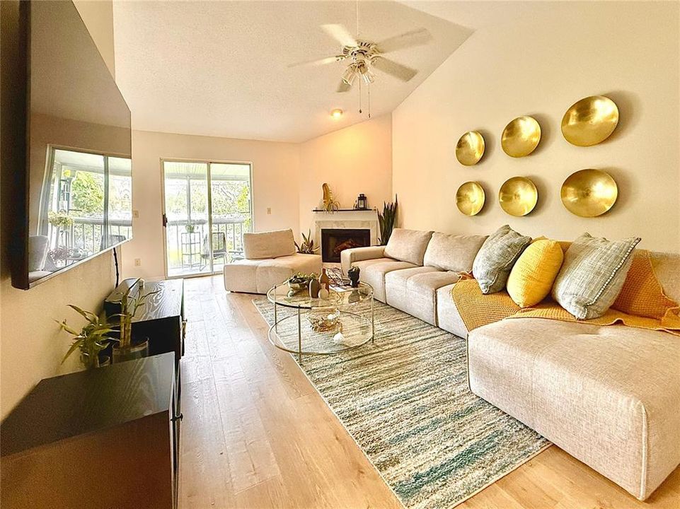 Activo con contrato: $1,950 (2 camas, 2 baños, 1080 Pies cuadrados)