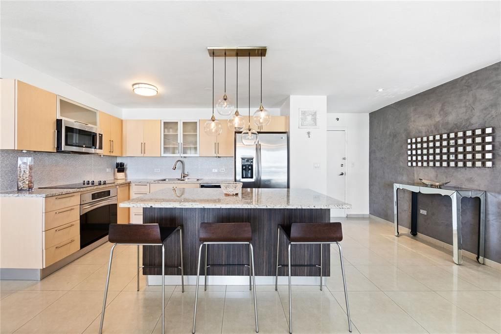 待售: $899,000 (2 贝兹, 2 浴室, 1500 平方英尺)