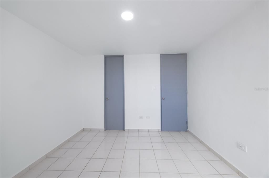 待售: $335,000 (4 贝兹, 1 浴室, 1349.37 平方英尺)