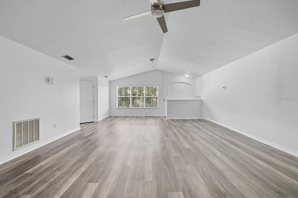 For Sale: $599,000 (4 beds, 4 baths, 3191 Square Feet)