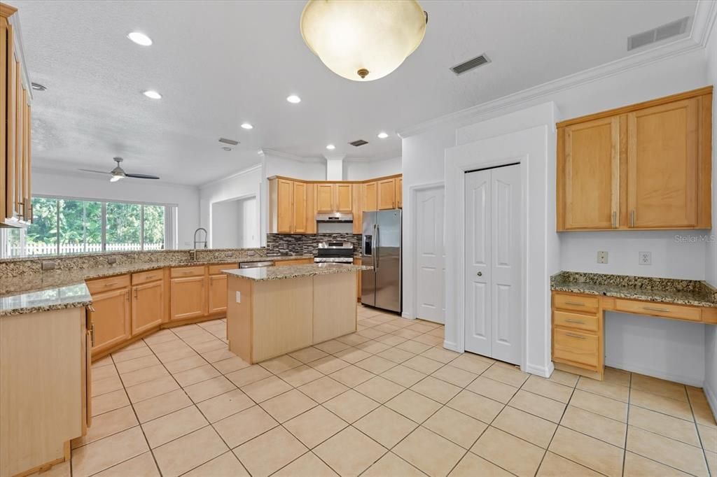 For Sale: $599,000 (4 beds, 4 baths, 3191 Square Feet)