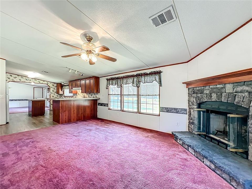 For Sale: $207,000 (3 beds, 2 baths, 1792 Square Feet)