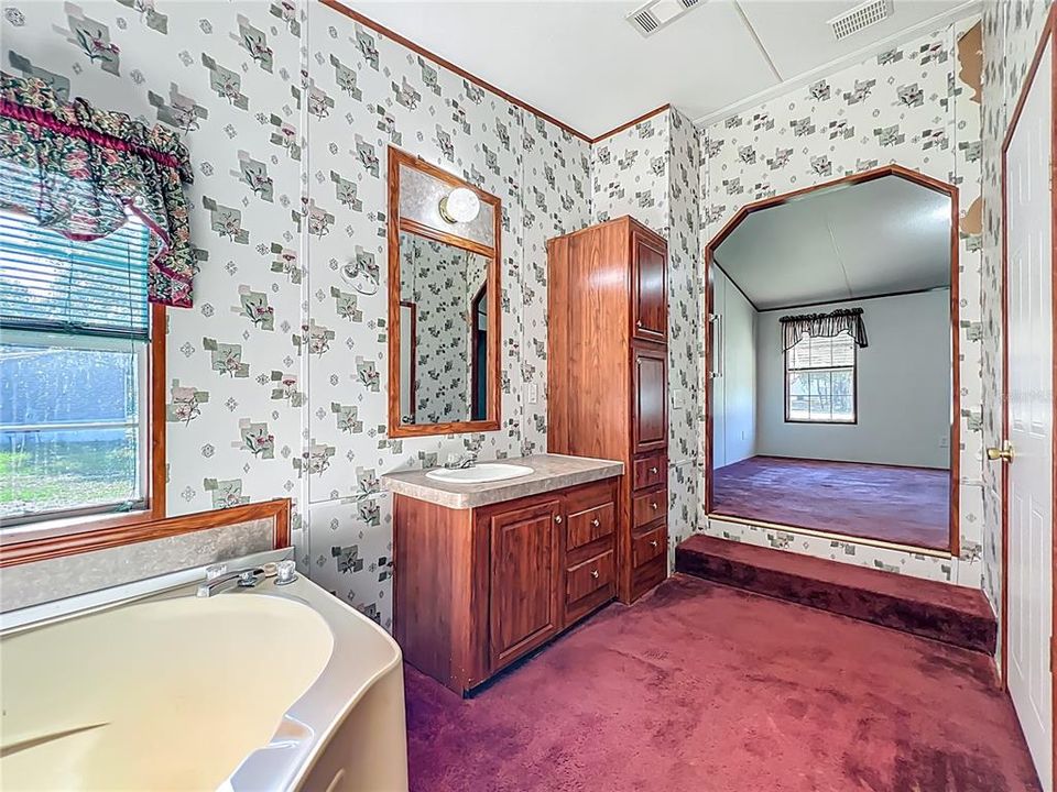 For Sale: $207,000 (3 beds, 2 baths, 1792 Square Feet)