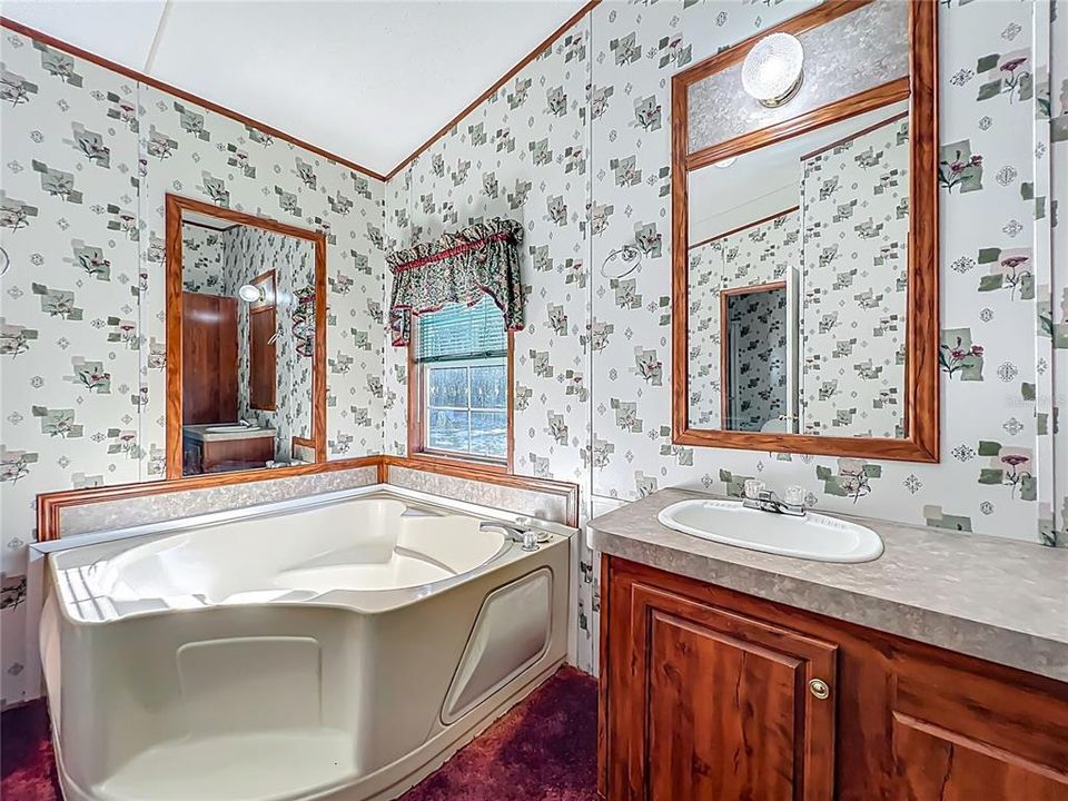 For Sale: $207,000 (3 beds, 2 baths, 1792 Square Feet)