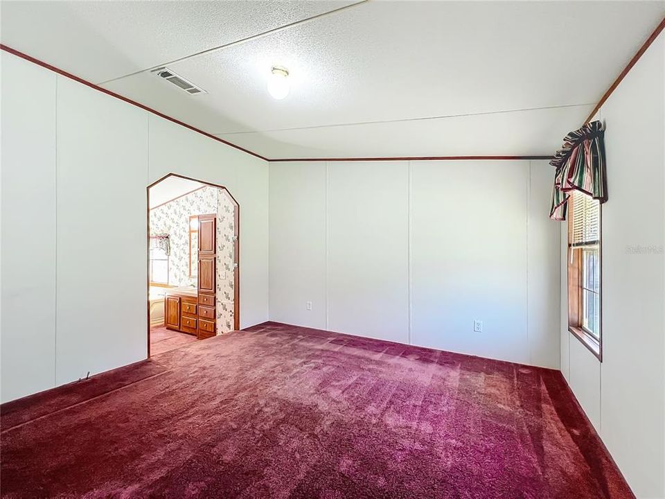 For Sale: $207,000 (3 beds, 2 baths, 1792 Square Feet)