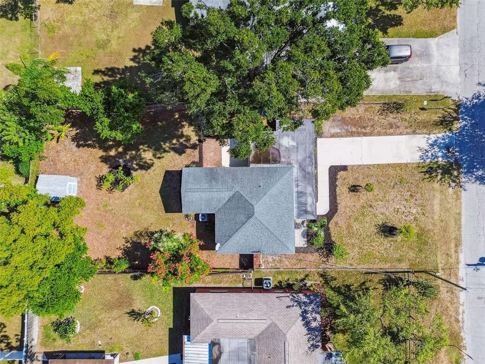 Active With Contract: $300,000 (2 beds, 1 baths, 1089 Square Feet)