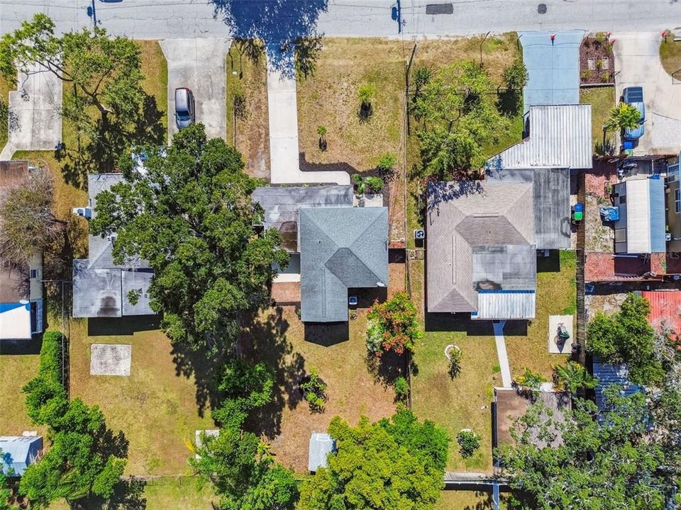 Active With Contract: $300,000 (2 beds, 1 baths, 1089 Square Feet)