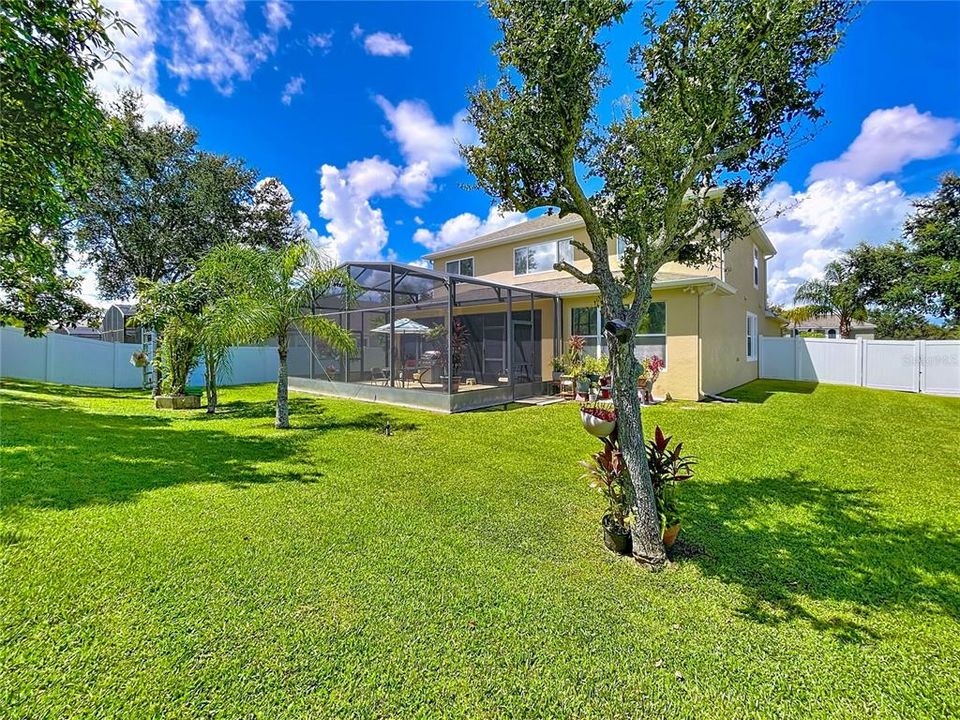 For Sale: $669,900 (5 beds, 3 baths, 2752 Square Feet)