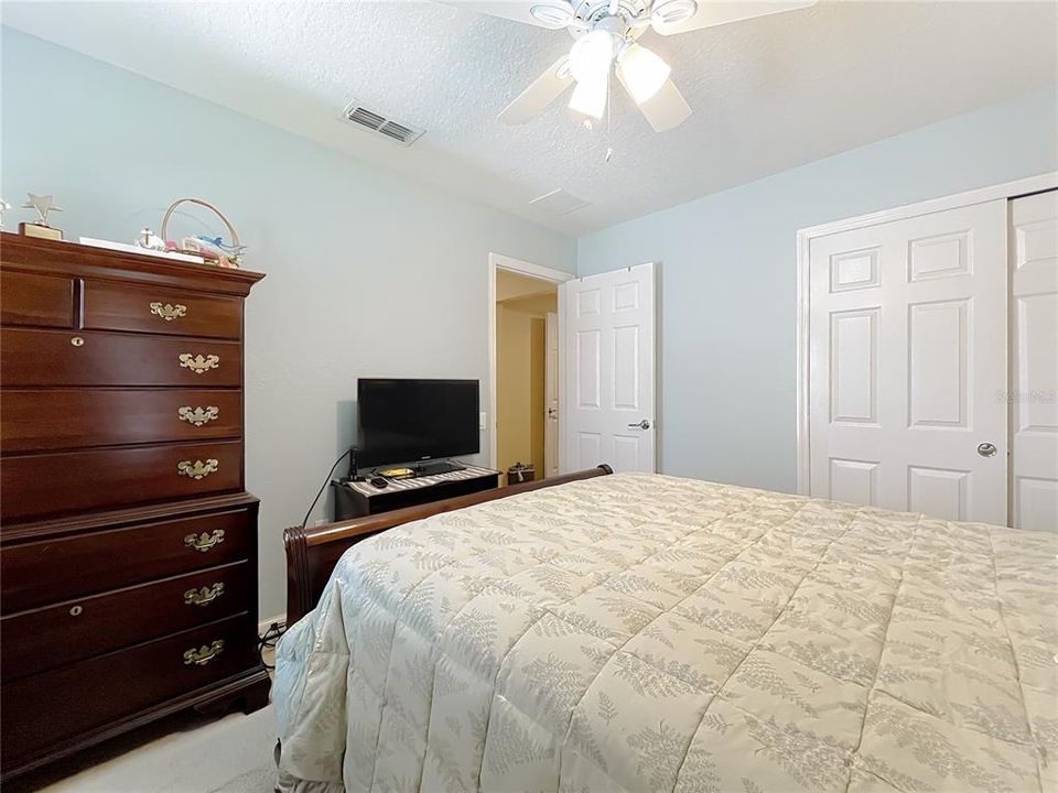 For Sale: $669,900 (5 beds, 3 baths, 2752 Square Feet)