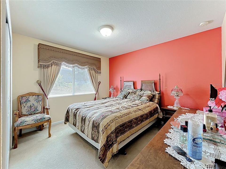 For Sale: $669,900 (5 beds, 3 baths, 2752 Square Feet)