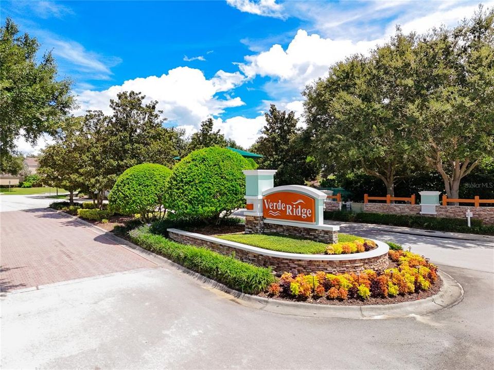 For Sale: $669,900 (5 beds, 3 baths, 2752 Square Feet)