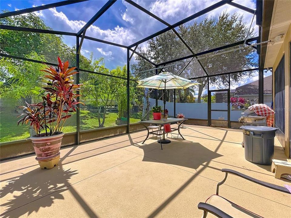 For Sale: $669,900 (5 beds, 3 baths, 2752 Square Feet)