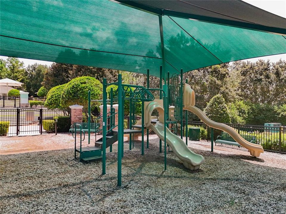 For Sale: $669,900 (5 beds, 3 baths, 2752 Square Feet)