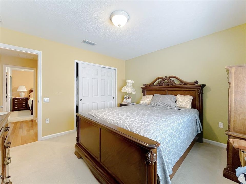 For Sale: $669,900 (5 beds, 3 baths, 2752 Square Feet)