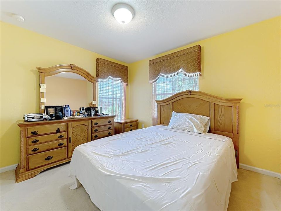 For Sale: $669,900 (5 beds, 3 baths, 2752 Square Feet)