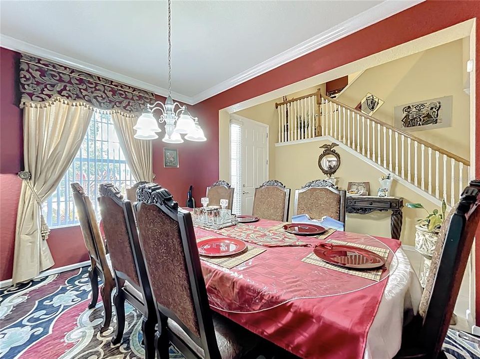 For Sale: $669,900 (5 beds, 3 baths, 2752 Square Feet)