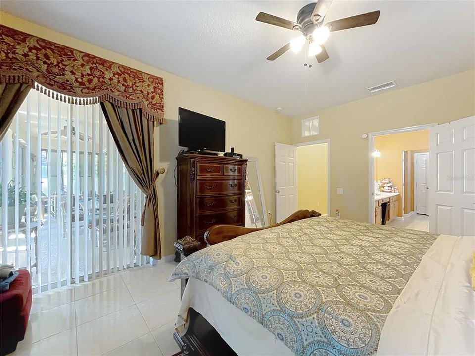 For Sale: $669,900 (5 beds, 3 baths, 2752 Square Feet)