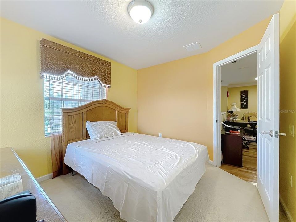 For Sale: $669,900 (5 beds, 3 baths, 2752 Square Feet)