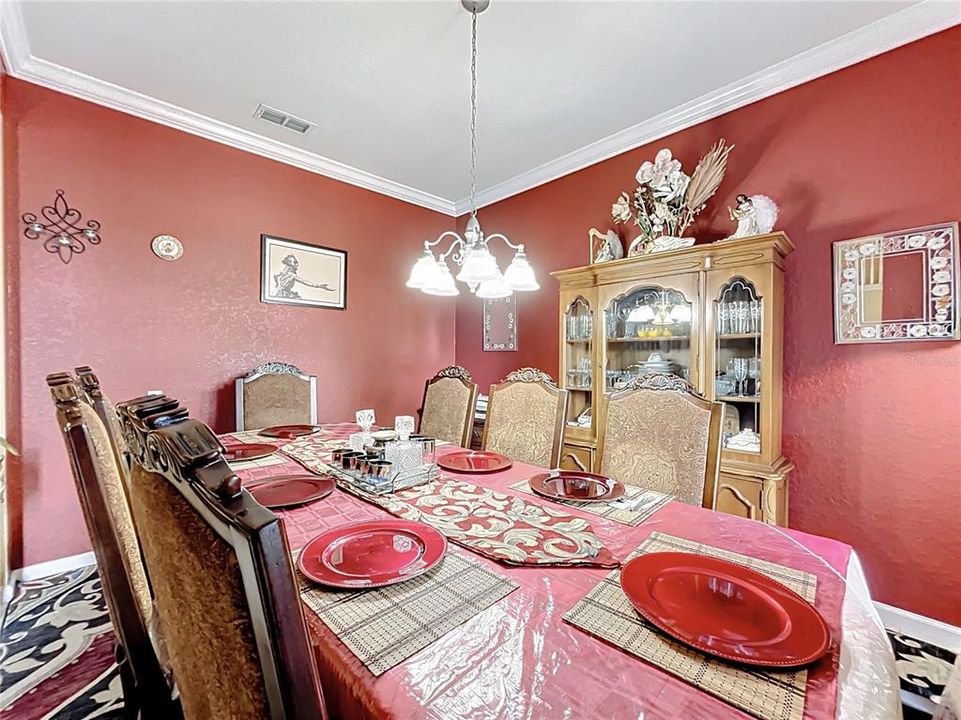 For Sale: $669,900 (5 beds, 3 baths, 2752 Square Feet)