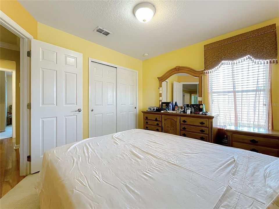 For Sale: $669,900 (5 beds, 3 baths, 2752 Square Feet)