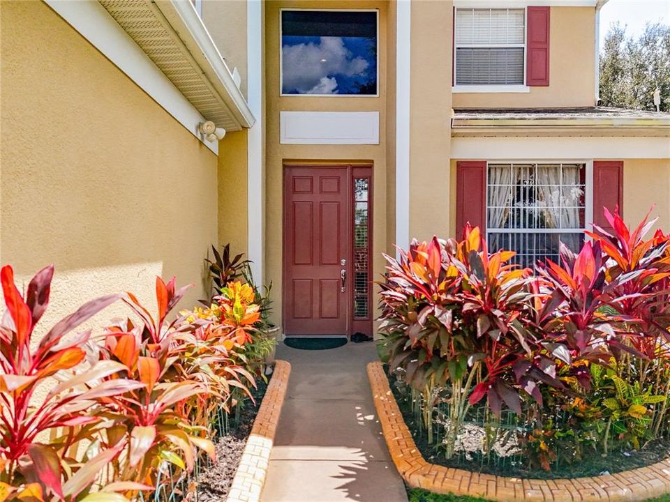 For Sale: $669,900 (5 beds, 3 baths, 2752 Square Feet)