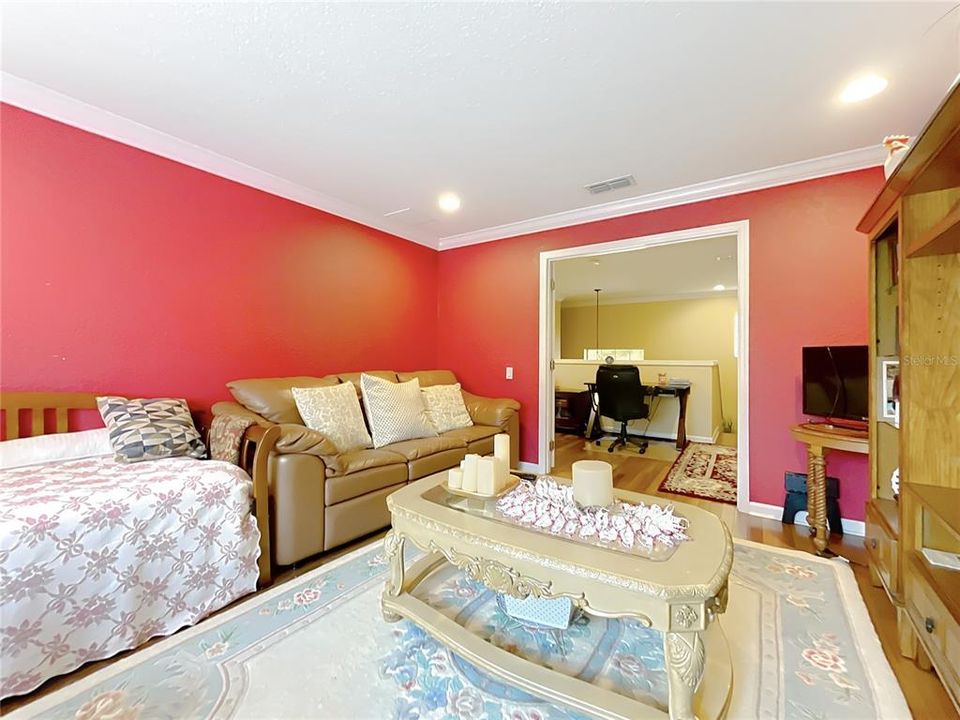 For Sale: $669,900 (5 beds, 3 baths, 2752 Square Feet)