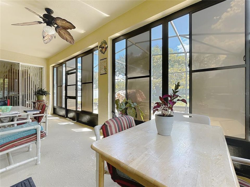 For Sale: $669,900 (5 beds, 3 baths, 2752 Square Feet)