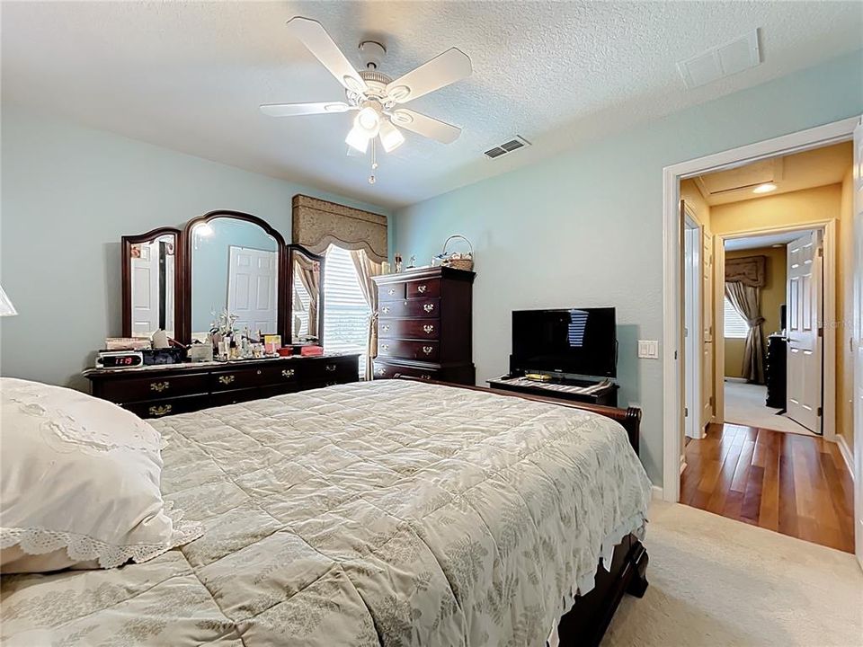 For Sale: $669,900 (5 beds, 3 baths, 2752 Square Feet)